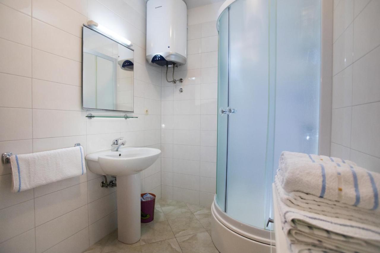 Apartments By The Sea Razanj, Rogoznica - 7484 Ngoại thất bức ảnh