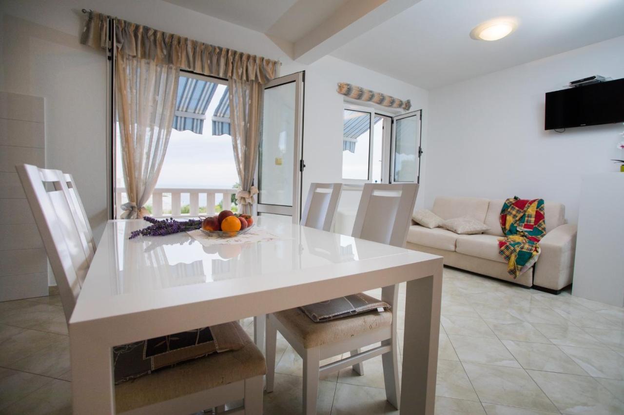 Apartments By The Sea Razanj, Rogoznica - 7484 Ngoại thất bức ảnh